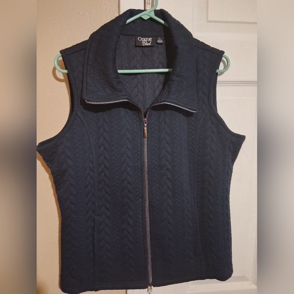 Black Quilted Zip-Up Vest
